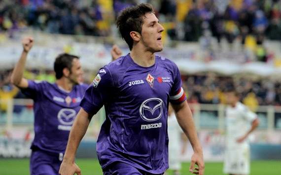 Stevan Jovetic celebrates his goal in Fiorentina-Cagliari