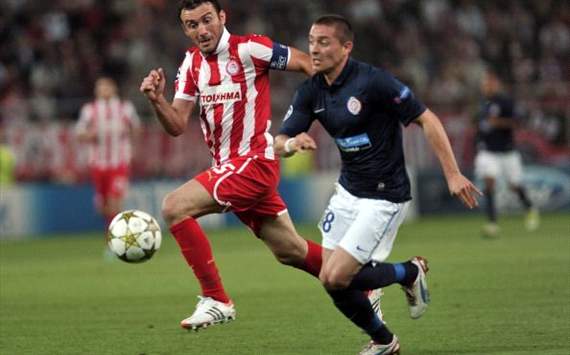 Vassilis Torosidis vs Anthony Mounier - Olympiakos vs Montpellier - Champions League