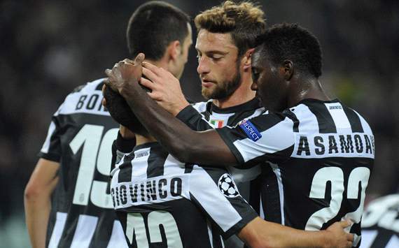 Juventus celebrating vs Nordsjaelland