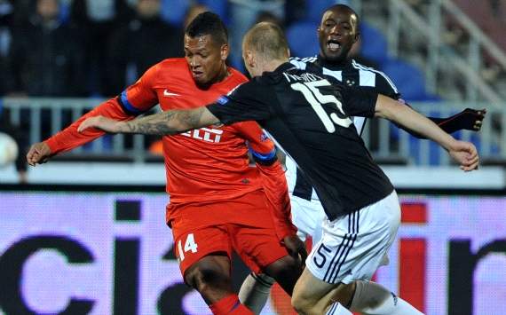 Fredy Guarin against Ivan Ivanov - Partizan-Inter