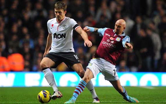 Epl, Aston Villa v Manchester United, Michael Carrick, Stephen Ireland