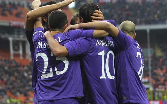 Fiorentina celebrating vs Milan
