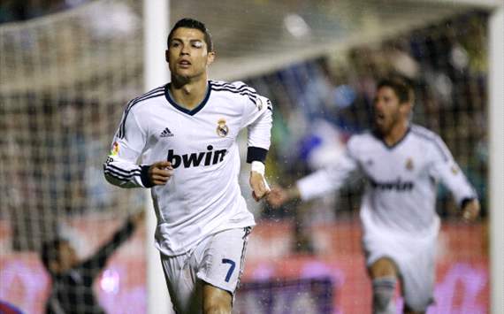 Cristiano Ronaldo goal - Levante v Real Madrid