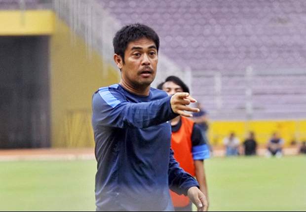 Nil Maizar urung menangani Persela Lamongan, karena tidak menemui kesepakatan