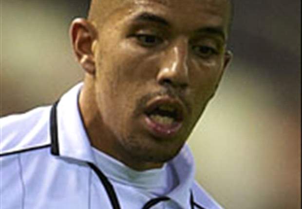 ESP, Valence - Feghouli prolonge