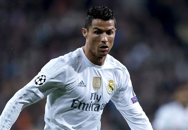 RUMOURS: Ronaldo to turn down PSG for Manchester United