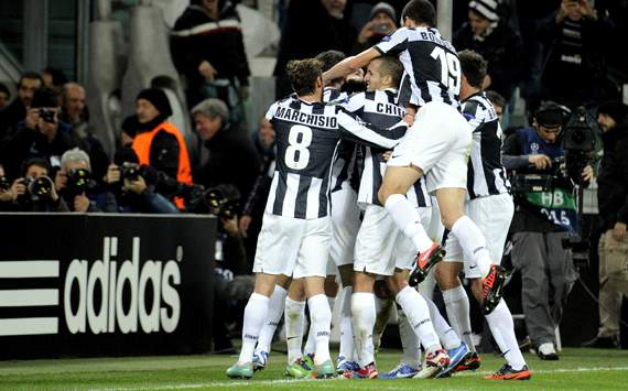 Juventus celebrating vs Chelsea