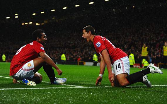 EPL - Manchester United v Queens Park Rangers, Javier Hernandez and Anderson