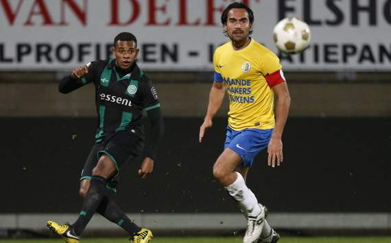 RKC - FC Groningen, Leandro Bacuna vs. Ard van Peppen
