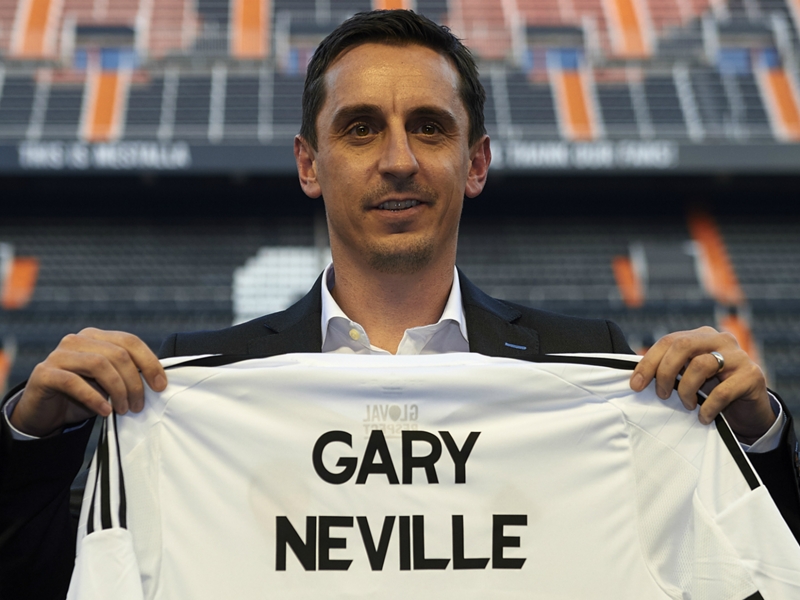Scholes: Brilliant to see Valencia take a chance on Neville