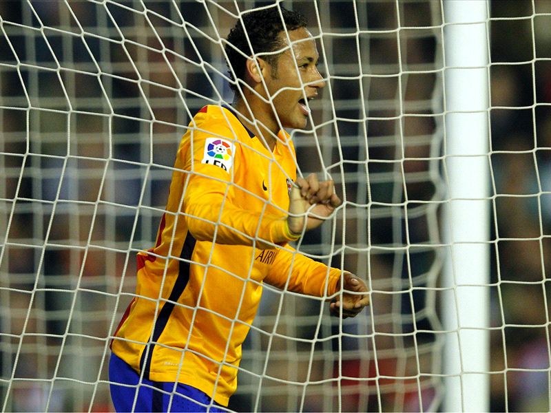 Blow for Barcelona as Neymar suffers groin injury