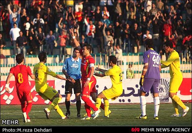 فولاد بدون امیرآبادی و کلانتری / سرنوشت تیم چهارم لیگ قهرمانان در بازی فولاد - نفت تهران