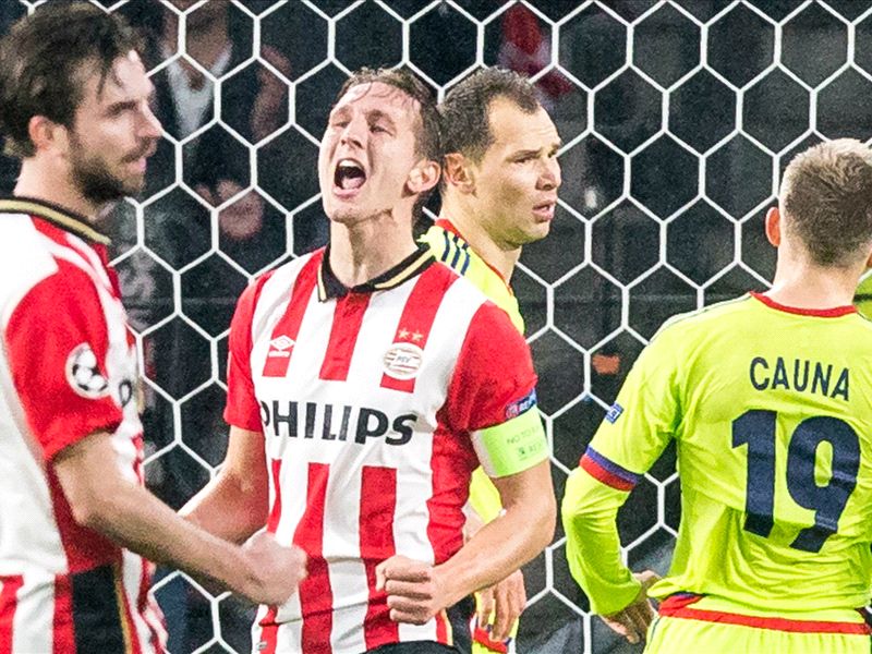 PSV 2-1 CSKA Moscow: Dutch champions progress at Manchester United's expense