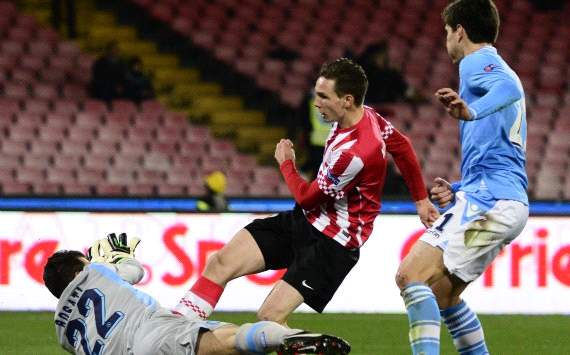 Tim Matavz segna un goal in Napoli-PSV