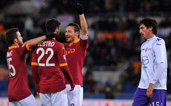 Francesco Totti (R) - Roma-Fiorentina - Serie A