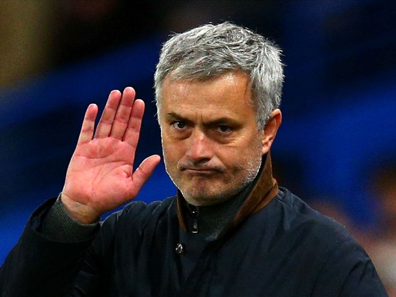 Mourinho issues apology to Chelsea fans DESPITE Champions League qualification