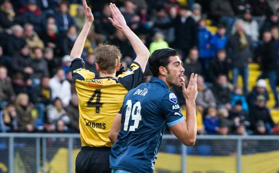 Pelle juicht na de 0-1 tegen NAC