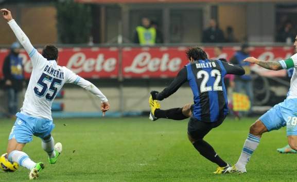 Milito va in goal in Inter-Napoli (Serie A)