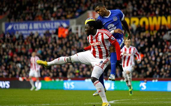 Stoke City v Everton, Kenwyne Jones, Sylvain Distin