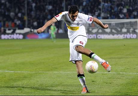 Gladbach pay tribute to Arango
