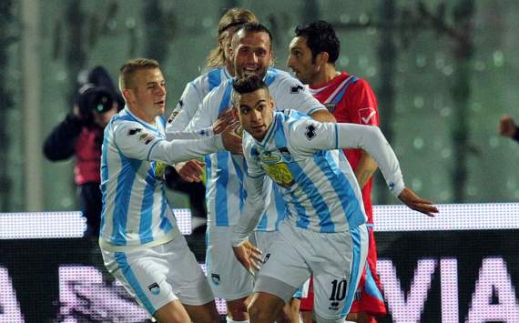 Pescara celebrating (Serie A)