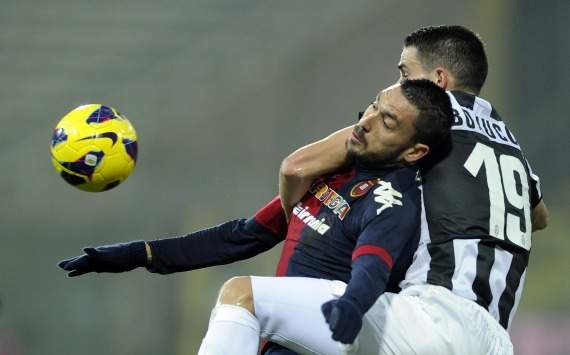 Pinilla e Bonucci in Cagliari-Juve (Serie A)