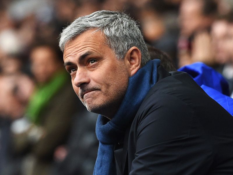 Mourinho will NOT take a break & will remain in England