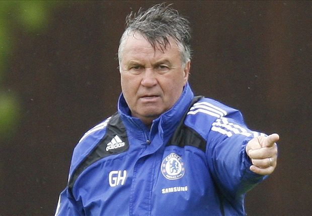 "Chelsea are in a bad situation" - Hiddink in two minds over succeeding Mourinho