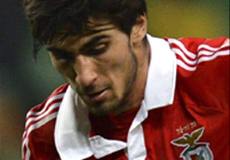 Valencia sign Andre Gomes