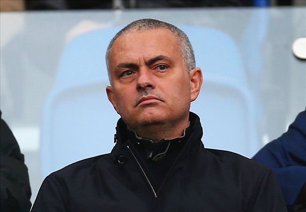 'Appointing Mourinho would show how desperate Man Utd are'