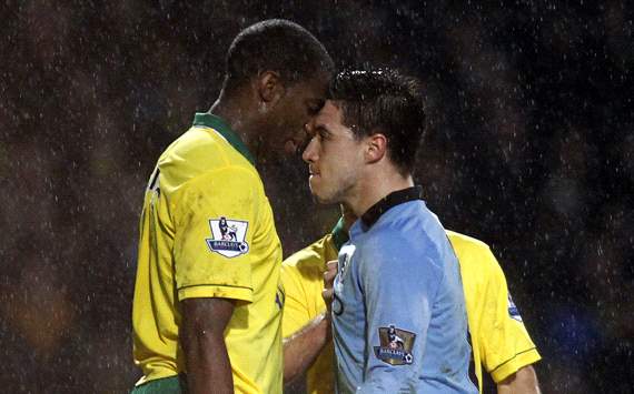 EPL, Norwich City v Manchester City, Samir Nasri (R), Sebastien Bassong