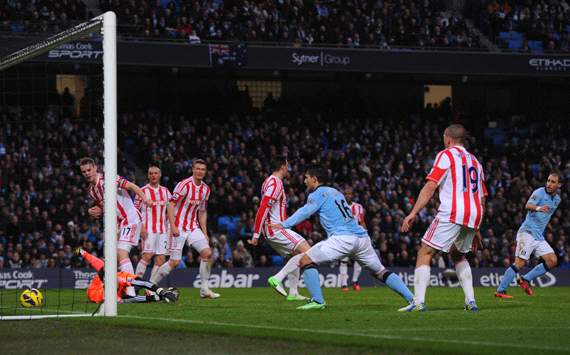 EPL, Manchester City v Stoke City, Pablo Zabaleta
