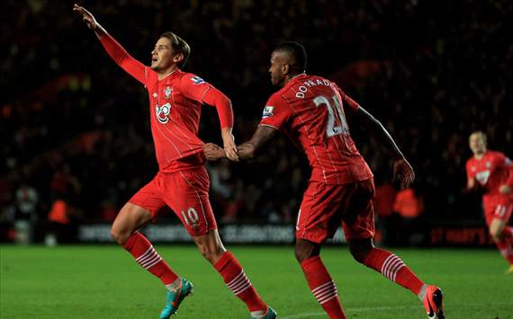 EPL - Southampton v Arsenal, Gaston Ranirez and Guly