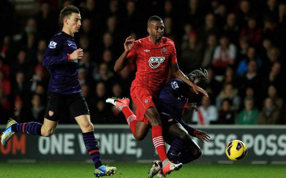 EPL, Southampton v Arsenal, Guly, Laurent Koscielny (L), Bacary Sagna (R)