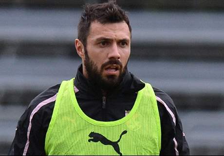 Klub Kasta Ketiga Inggris Pinang Dossena