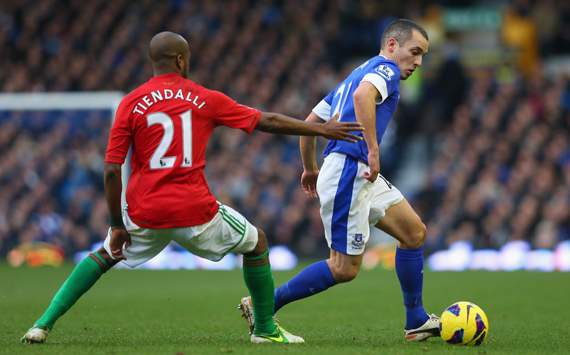 EPL - Everton v Swansea City, Leon Osman and Dwight Tiendalli