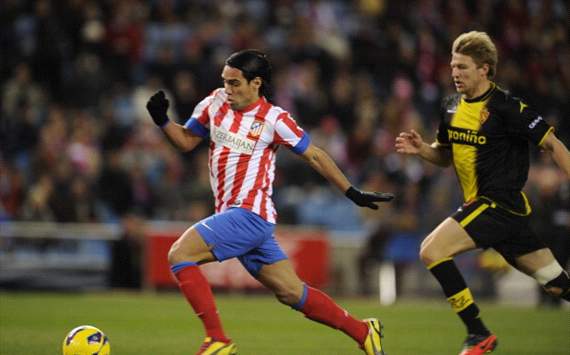 Loovens, Radamel Falcao - Atlético Madrid v Zaragoza