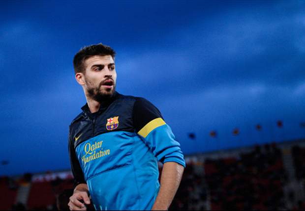 ESP - Pique tacle Mourinho