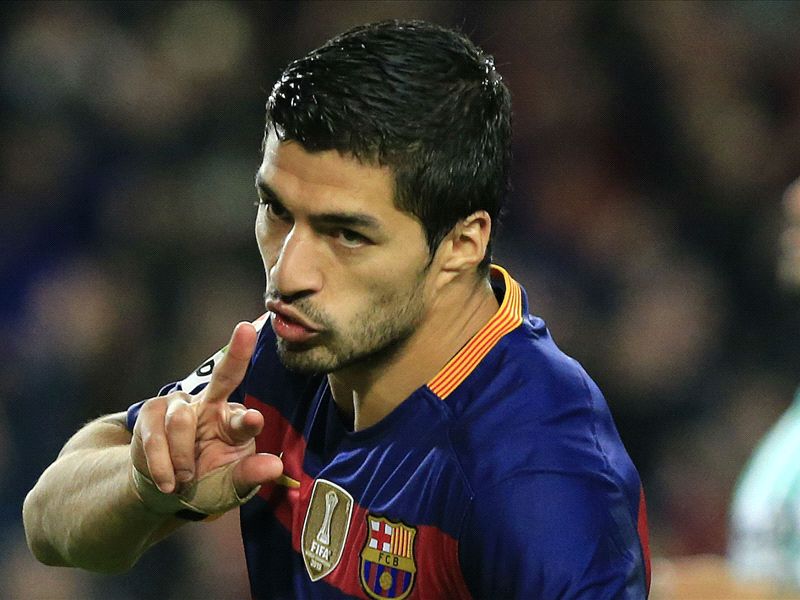 Barcelona 4-0 Real Betis: Suarez steals show on Messi's 500th appearance