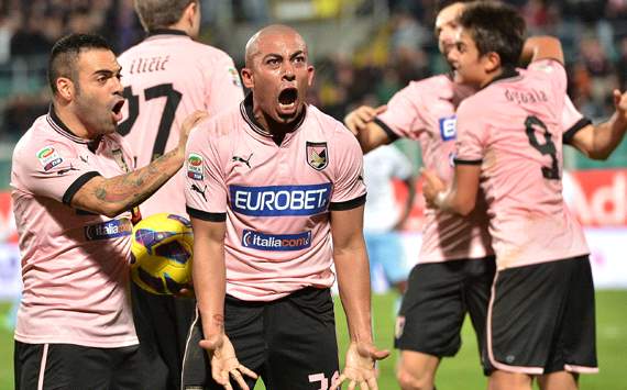 Palermo celebrating vs Lazio