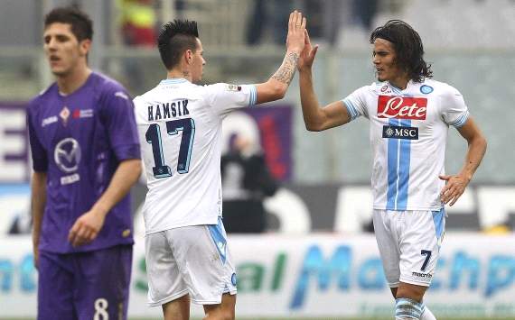 Edinson Cavani and Marek Hamsik celebrate a goal in Fiorentina-Napoli
