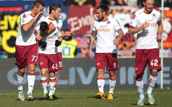 Roma celebrating vs Bologna