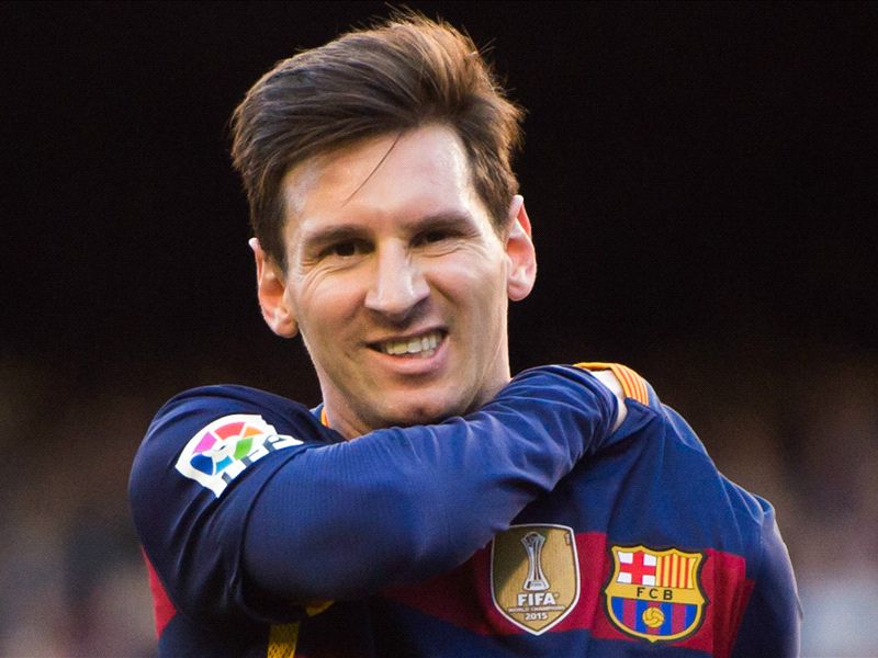 Messi responds perfectly after being insulted by Espanyol defender