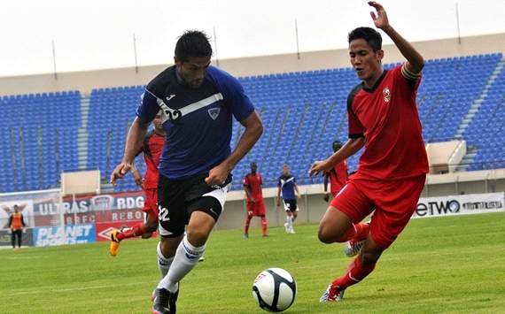 Gaston Castano, Pelita Bandung Raya vs. PSPS Pekanbaru