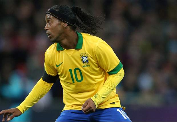 AMR, Brésil - Ronaldinho a pensé à arrêter sa carrière