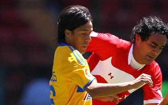 Lucas Lobos y Édgar Dueñas en el Tigres-Toluca