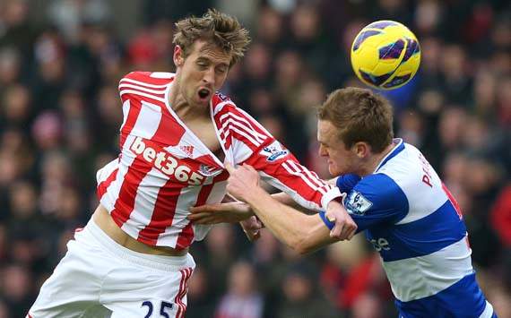 EPL, Stoke City v Reading, Peter Crouch, Alex Pearce