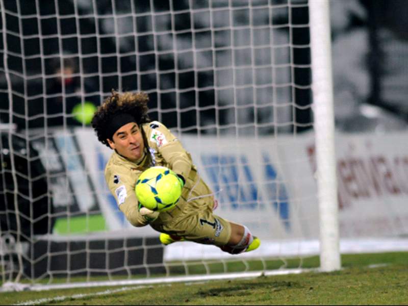 Mexican goalkeeper Ochoa earns more plaudits at Ajaccio