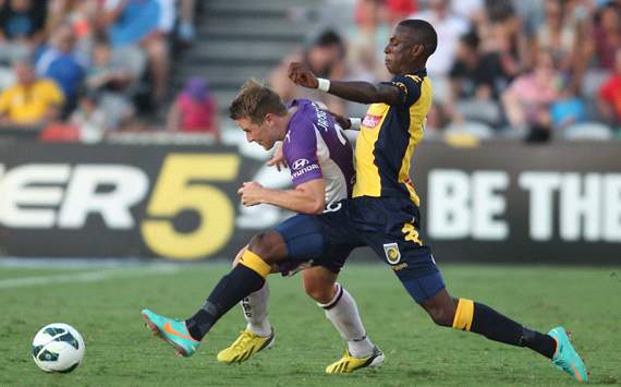 Scott Jamieson - Perth Glory - Bernie Ibini - Central Coast Mariners