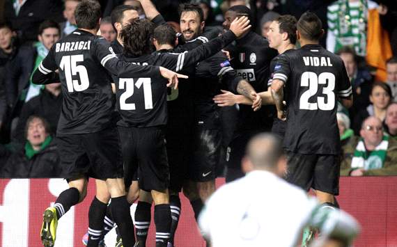 Juventus celebrating vs Celtic